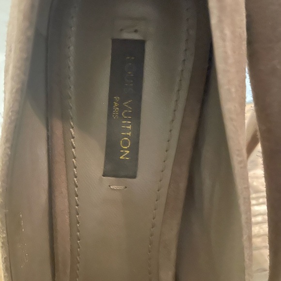 Louis Vuitton hardware medallion necklace - Picture 8 of 8